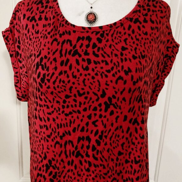 JASMINE & JULIANA Red black leopard print short sleeve top - SMALL MEDIUM shirt - Picture 3 of 13